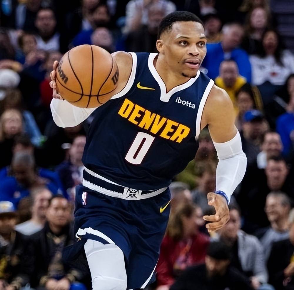 展现出的沉 展现出的沉